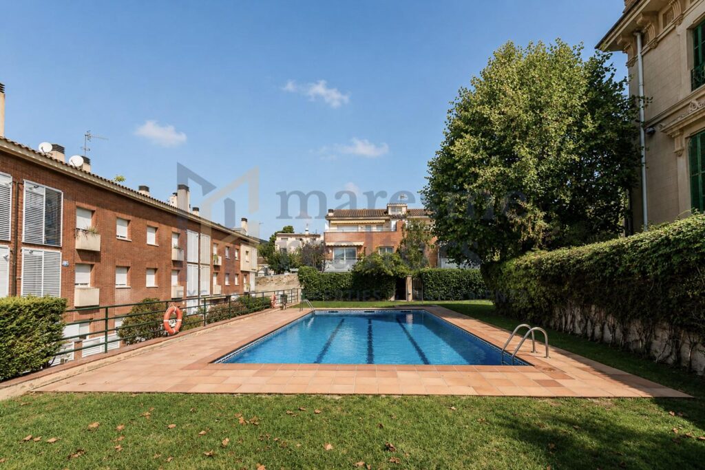 Magnificent duplex in the centre of Alella.